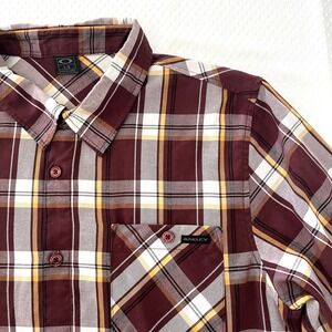 Oakley Mens Shirt Size L Burgundy Plaid Long Sleeve Button Up Pocket CHECK NOTES